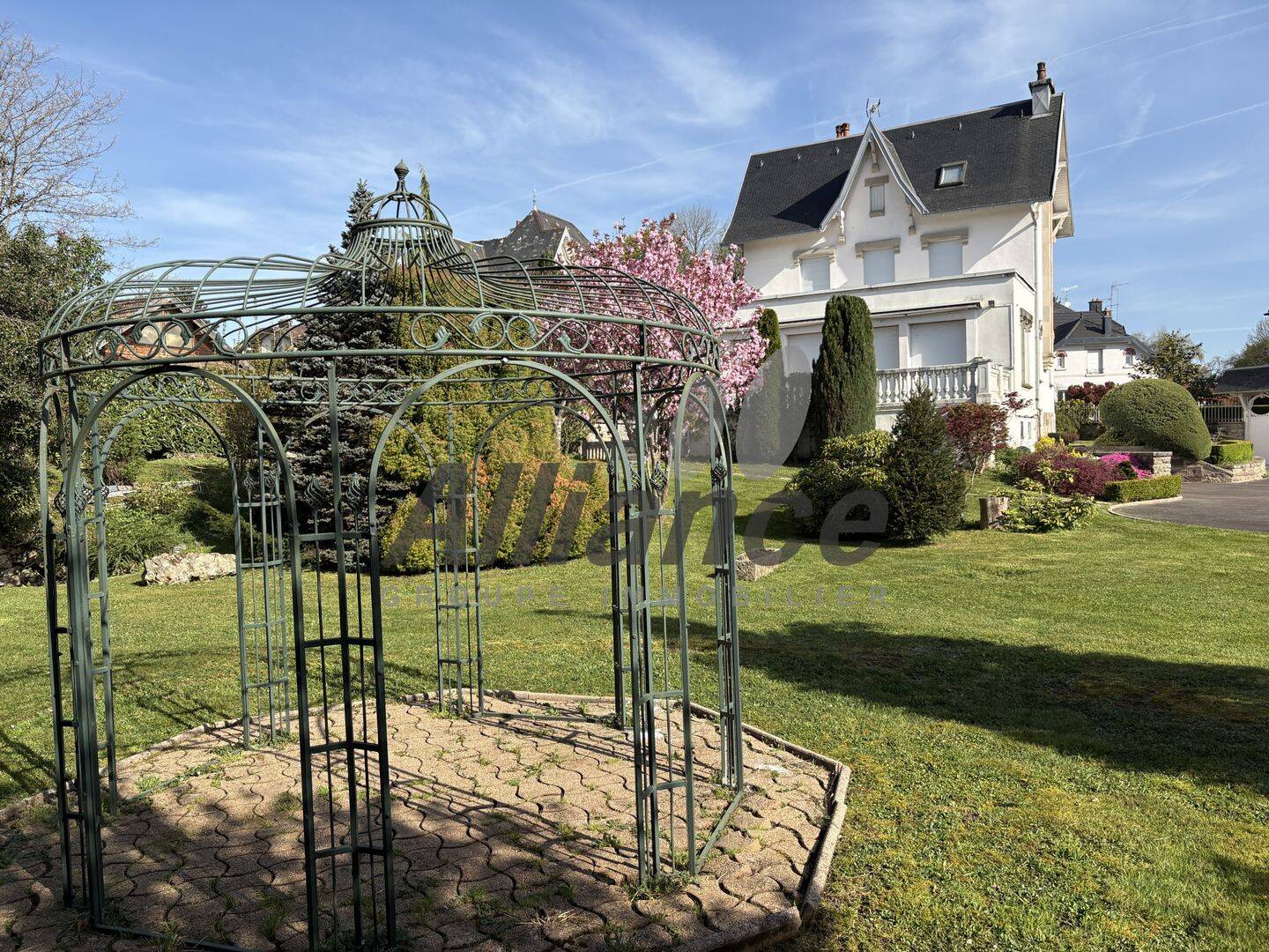 Maison 6 pièces 157 m² · à Luxeuil-les-Bains · 157 m² · 295 000 €