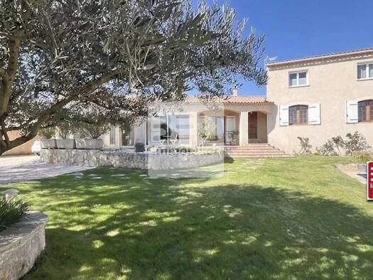 Villa à vendre 489 000 € 9 pièces 5 chambres 213 m² 1 050 m² de terrain Ouest Pont-Saint-Esprit 30130