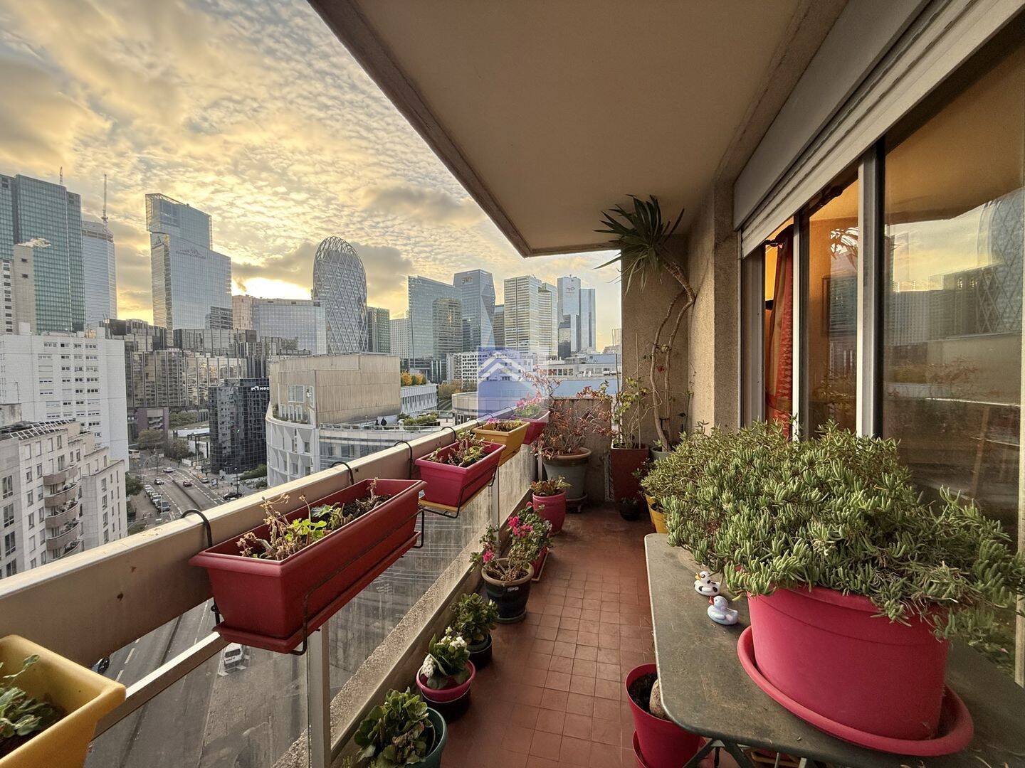 Appartement 4 pièces 101 m² · à Courbevoie · 101 m² · 599 000 €