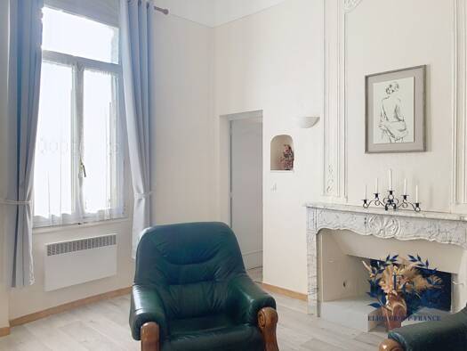 Appartement à louer 680 € 3 pièces 1 chambre 65 m² 1er étage Barjols 83670