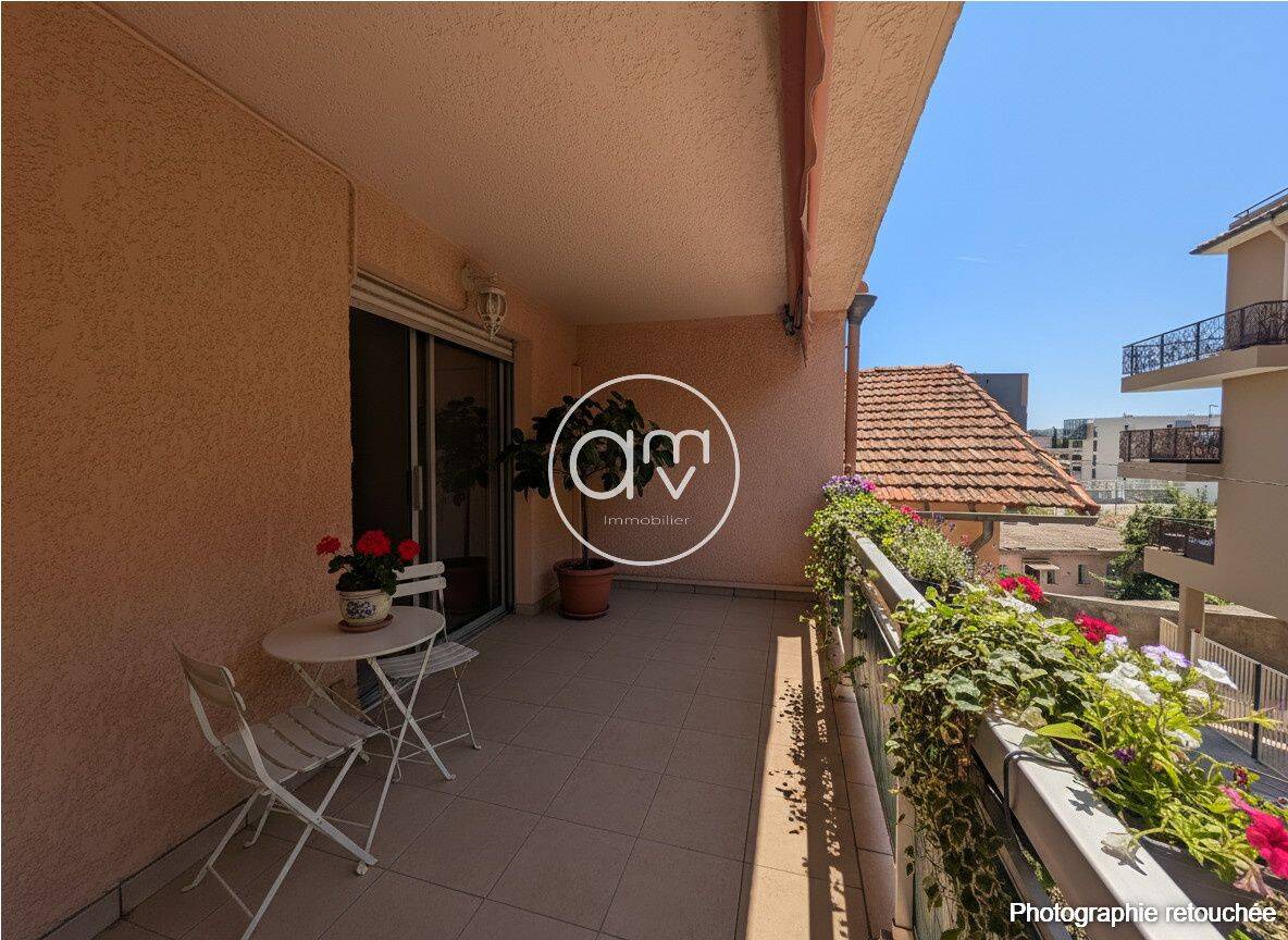 Appartement 2 pièces 66 m² · à Hyères · 66 m² · 252 000 €