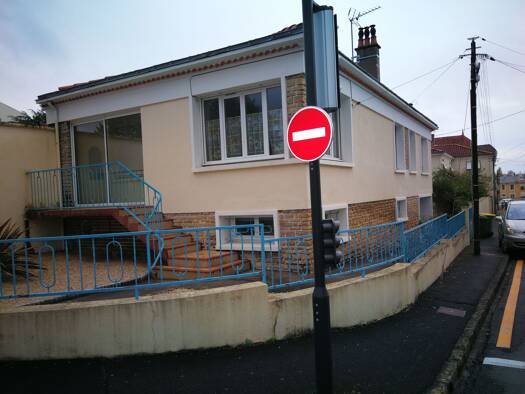 Maison à louer 450 € 8 pièces 6 chambres 160 m² 160 m² de terrain Niort 79000