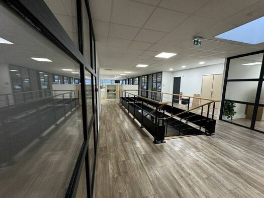 Local d'activités à louer 13 791 € 1 193 m² d'espace de stockage Douets Milletiere Tours 37100