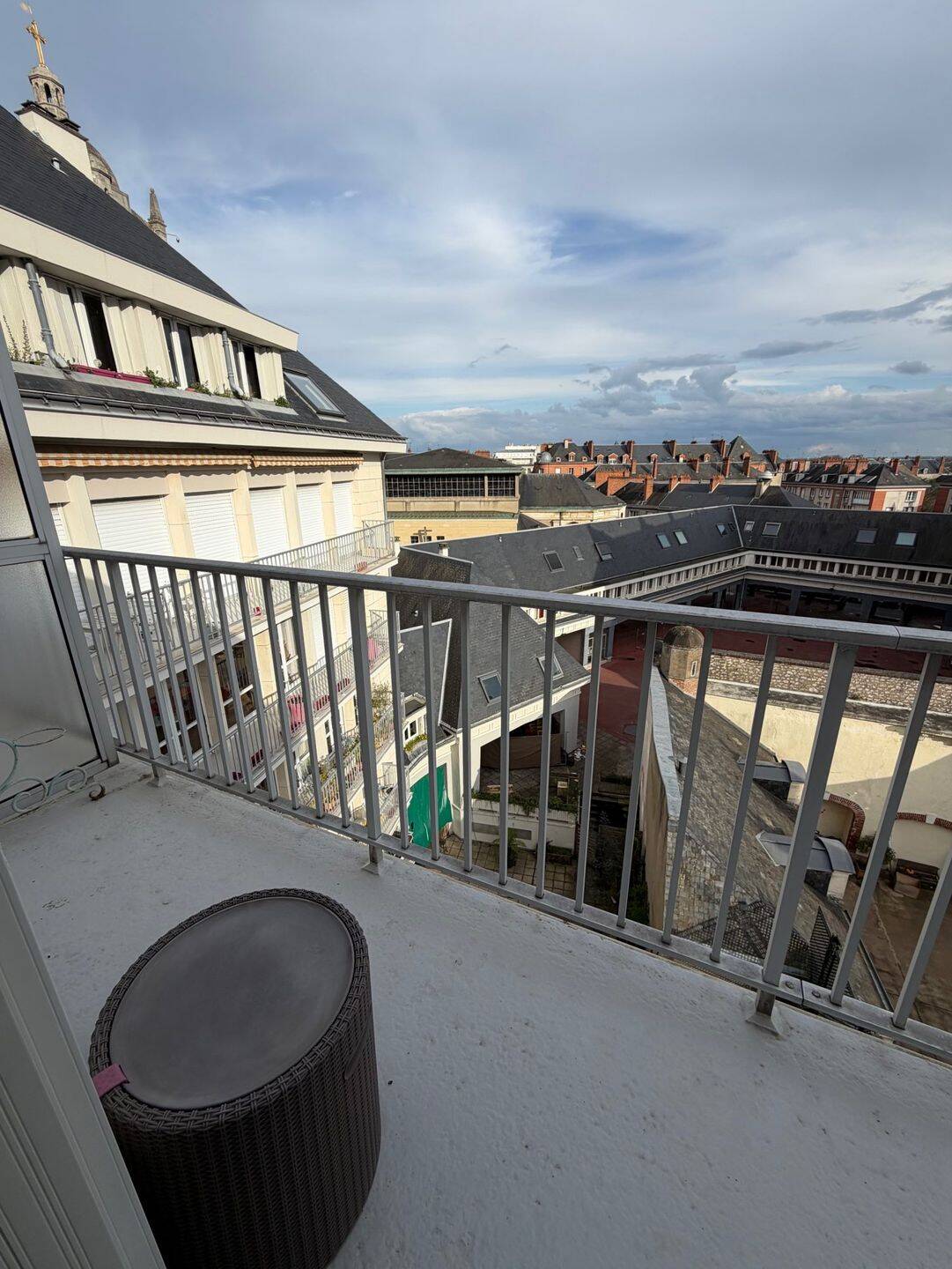 Appartement 1 pièce 17 m² · à Orléans · 16,6 m² · 360 €/mois