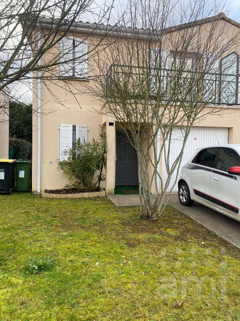 Maison 5 pièces 82 m² · à Chauray · 82 m² · 160 000 €