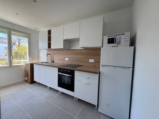 Duplex à louer 800 € 3 pièces 2 chambres 37,4 m² 1er étage Saint-Nazaire 44600