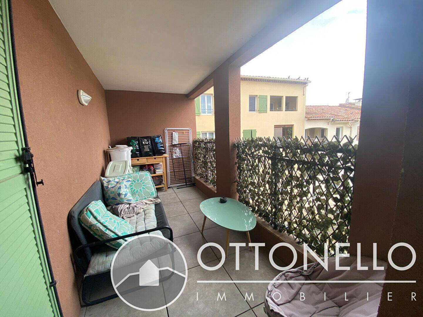 Appartement 2 pièces 44 m² · à Roquebrune-sur-Argens · 43,9 m² · 806 €/mois