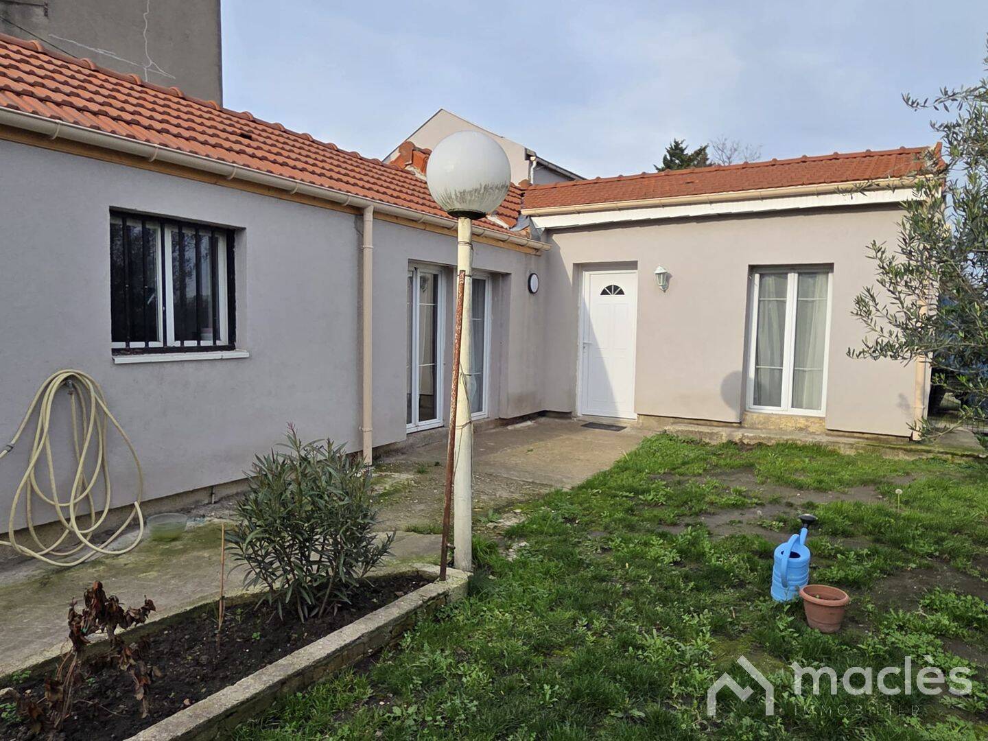 Maison 8 pièces 150 m² · à Saint-Denis · 150 m² · 409 000 €