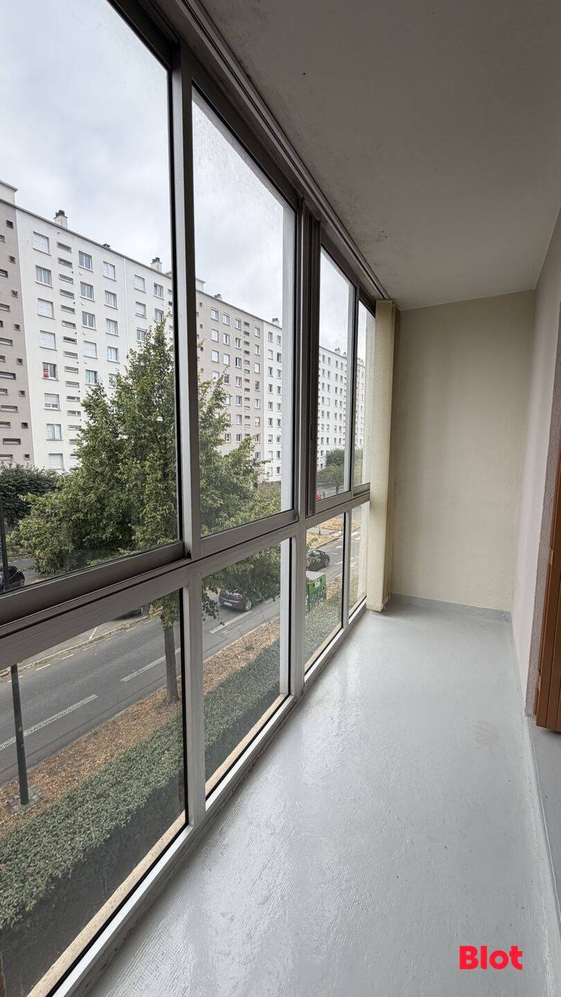 À LOUER - T3 - 62,56M² - À RENNES - Square Edouard Herriot - Sa — 9