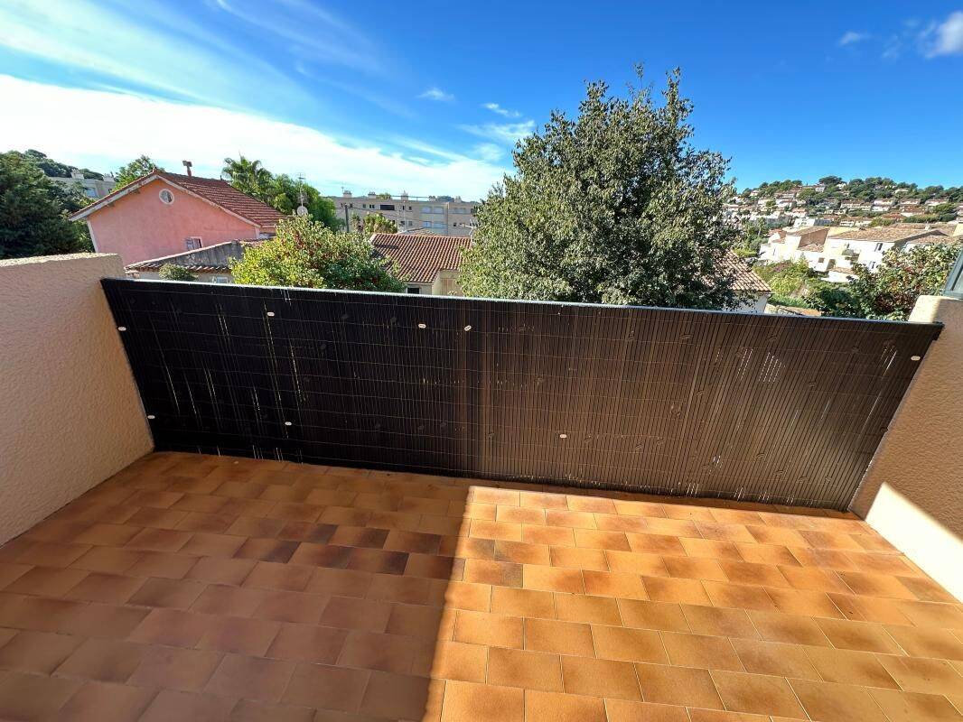 Appartement 3 pièces 72 m² · à Ollioules · 72 m² · 932 €/mois