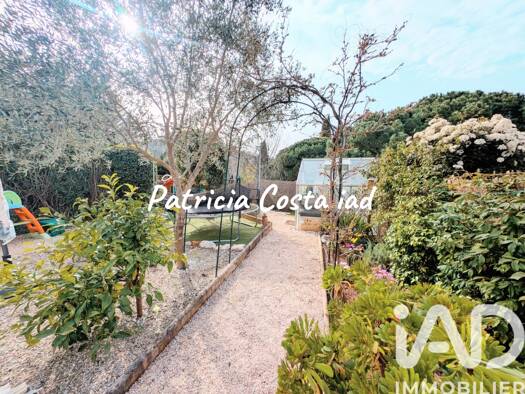 Maison à vendre 355 000 € 4 pièces 3 chambres 82 m² 150 m² de terrain Village Roquebrune-sur-Argens 83520