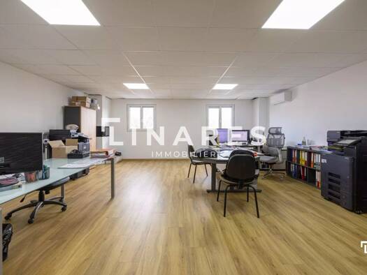 Espace bureau à louer 952 € 50 m² de bureaux Latuilliere-Le Plan-Les Pugettes Rognac 13340