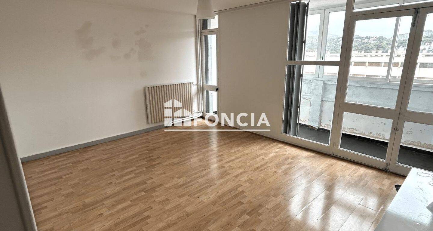 Appartement 4 pièces 76 m² · à Marseille 15ème Arrondissement · 76,2 m² · 100 000 €