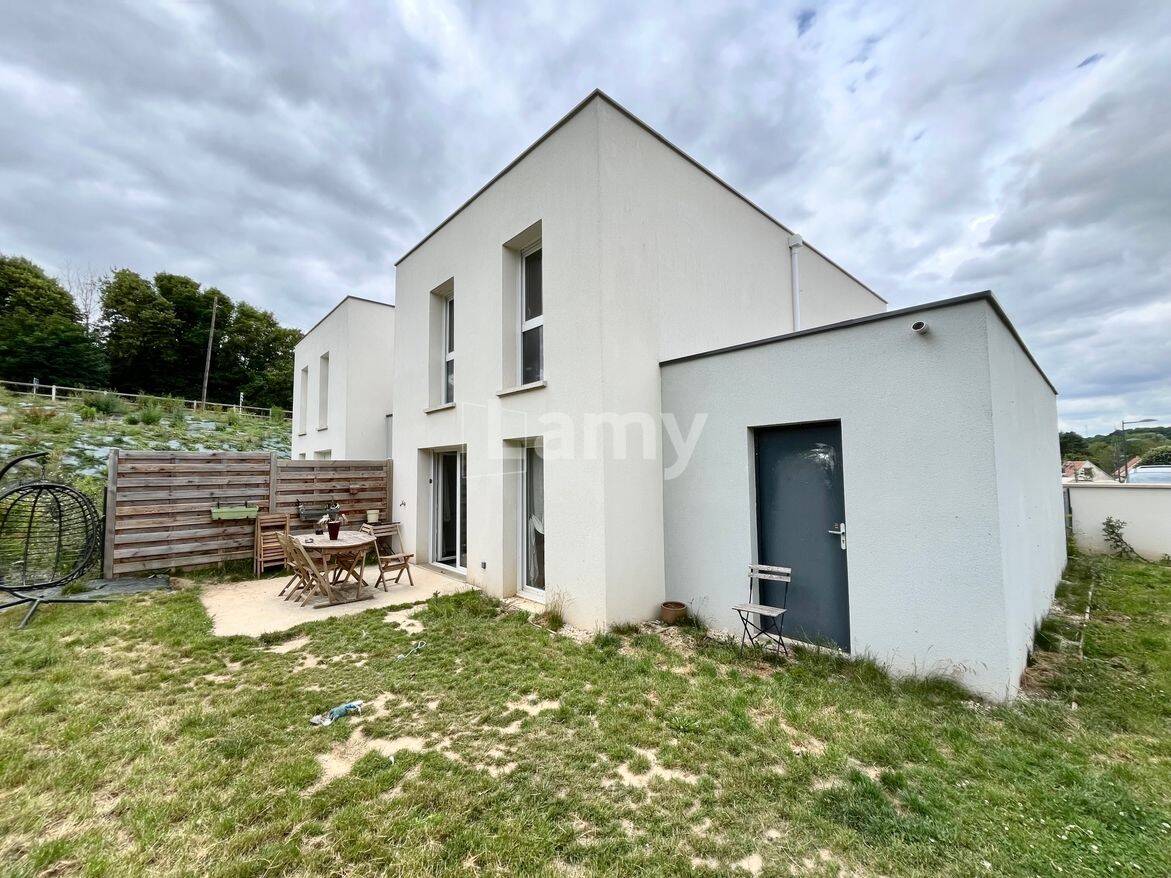 Maison 4 pièces 87 m² · à Épernon · 86,5 m² · 876 €
