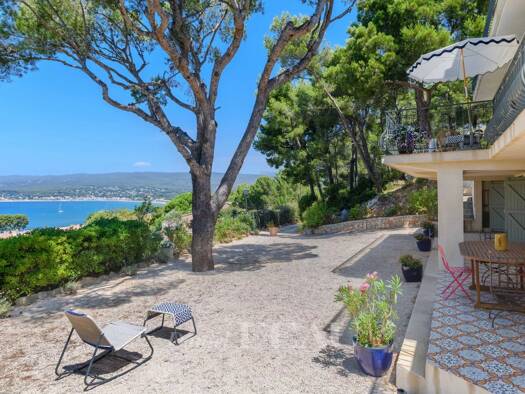 Maison à vendre 2 130 000 € 7 pièces 5 chambres 269 m² 1 913 m² de terrain Plan de la Mer-Fregate-Rampale-Alon Saint-Cyr-sur-Mer 83270