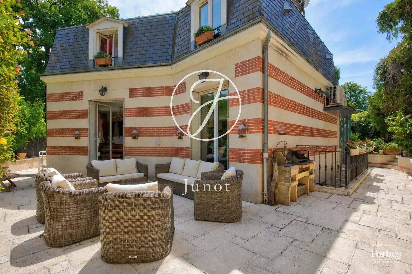 Maison 6 pièces 213 m² · à Le Vésinet · 212,6 m² · 1 440 000 €