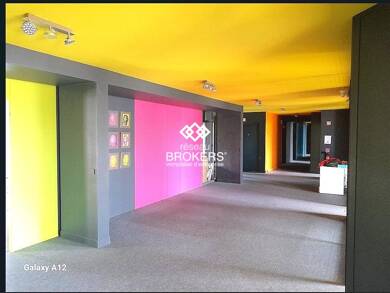 Espace bureau à vendre 630 000 € 504 m² de bureaux divisible à partir de 150 m² Orléans 45000