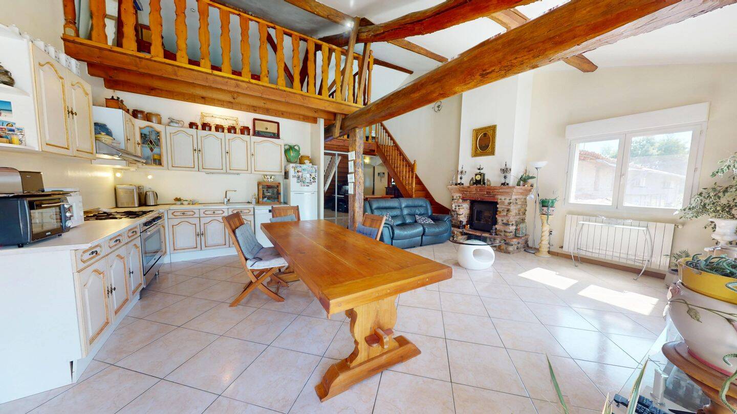 Maison 10 pièces 280 m² · à Grenade · 280 m² · 490 000 €