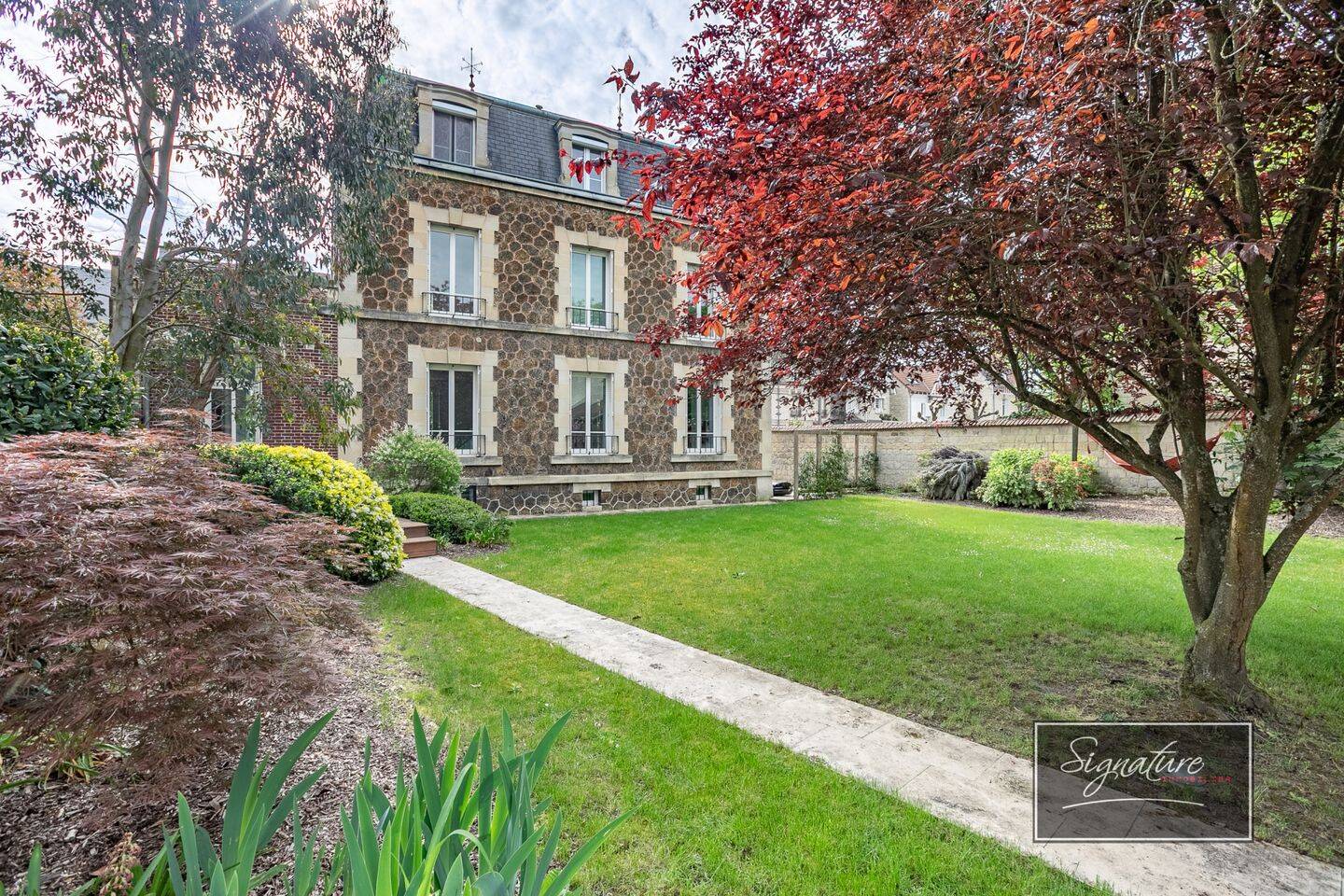 Maison 10 pièces 432 m² · à Chantilly · 432 m² · 1 850 000 €