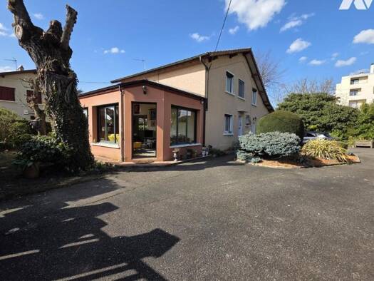 Maison à vendre 468 000 € 7 pièces 4 chambres 1 043 m² de terrain Meyzieu 69330