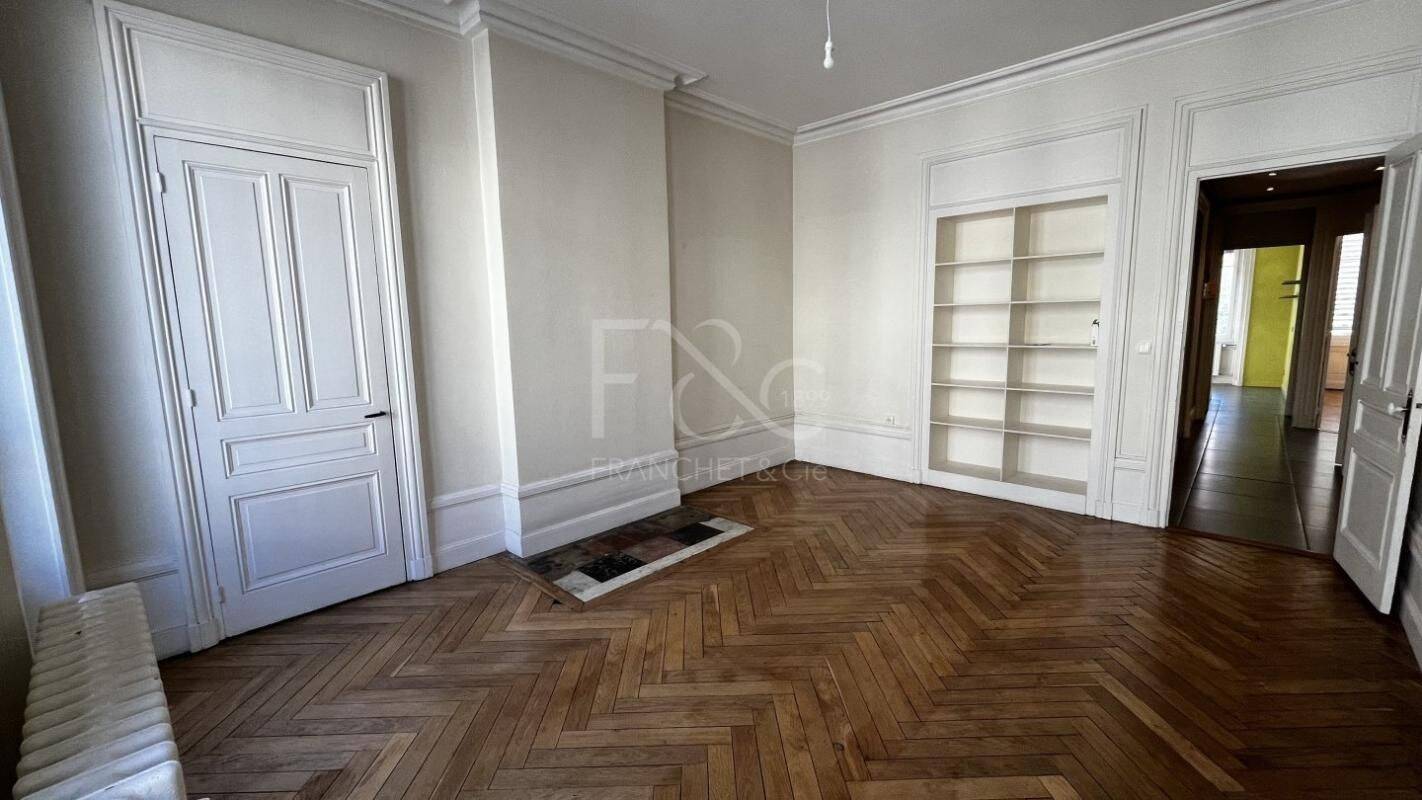 Appartement 3 pièces 88 m² · à Lyon 7ème Arrondissement · 88 m² · 1 341 €