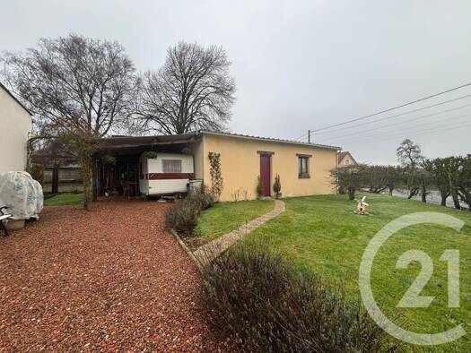 Maison de plain-pied à vendre 79 500 € 3 pièces 2 chambres 45 m² 466 m² de terrain Moyenneville 80870