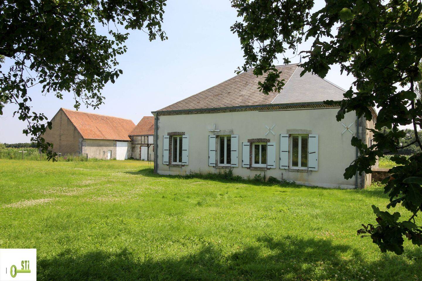 Maison 5 pièces 126 m² · à Saint-Maurice-sur-Aveyron · 126,2 m² · 180 000 €