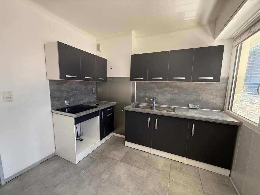 Appartement 2 pièces 48 m² · à Montrond-les-Bains · 48 m² · 600 €