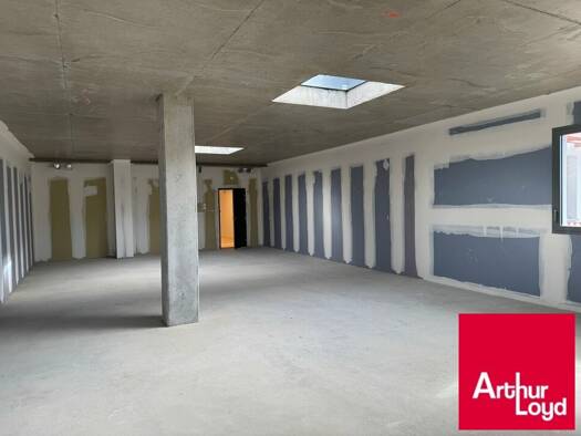 Espace bureau à vendre 341 825 € 96,7 m² de bureaux divisible jusqu'à 97 m² Biarritz 64200