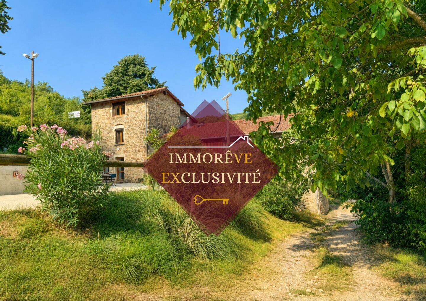 Maison 6 pièces 86 m² · à Saint-Pierre-de-Bœuf · 85,9 m² · 328 900 €