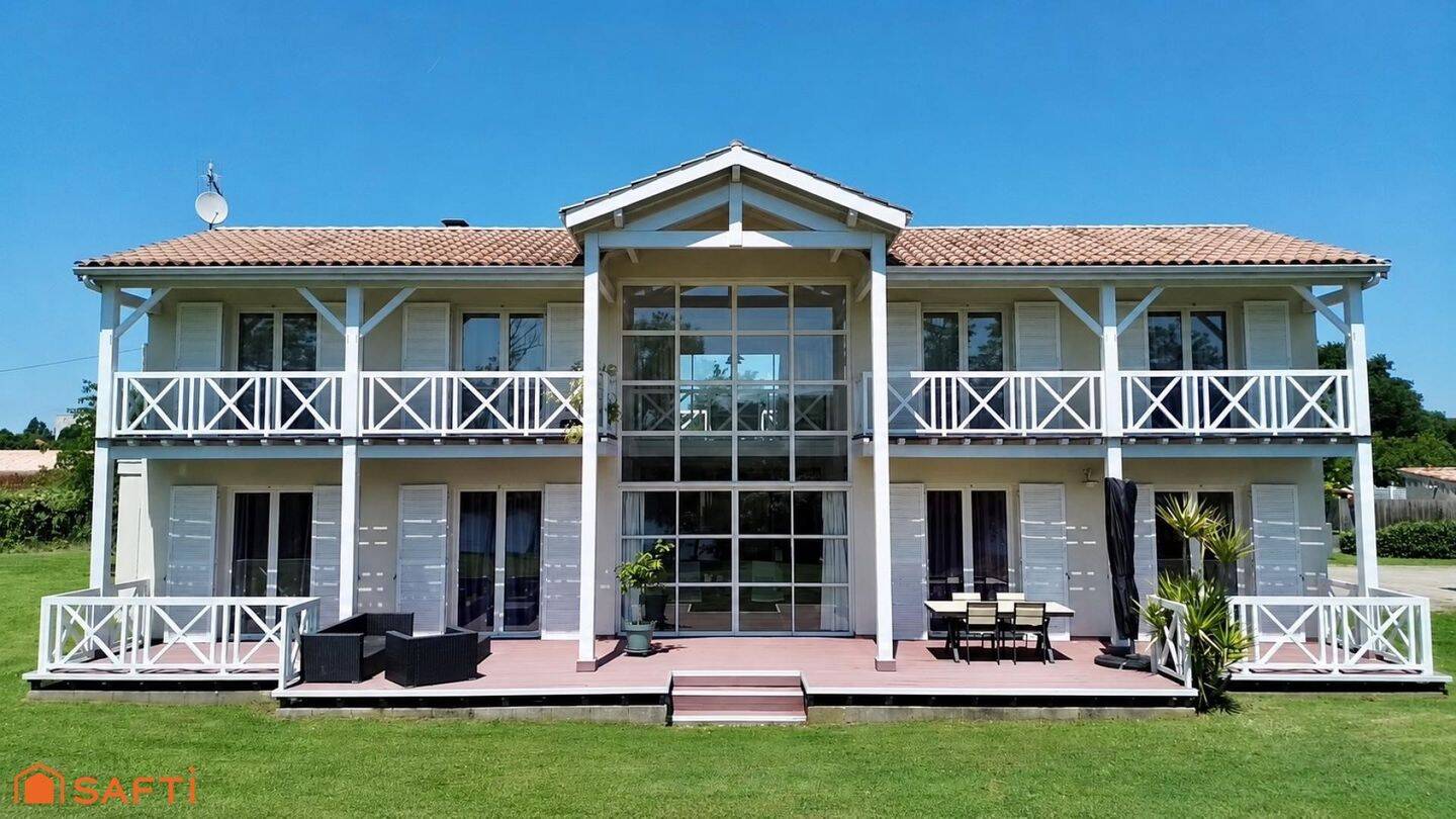 Maison 8 pièces 244 m² · à Villeneuve-sur-Lot · 244 m² · 580 000 €