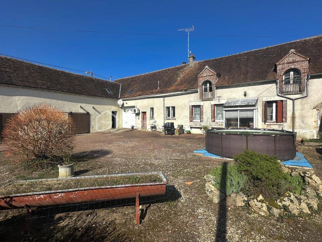 Maison 8 pièces 85 m² · à Courtenay · 85 m² · 129 000 €