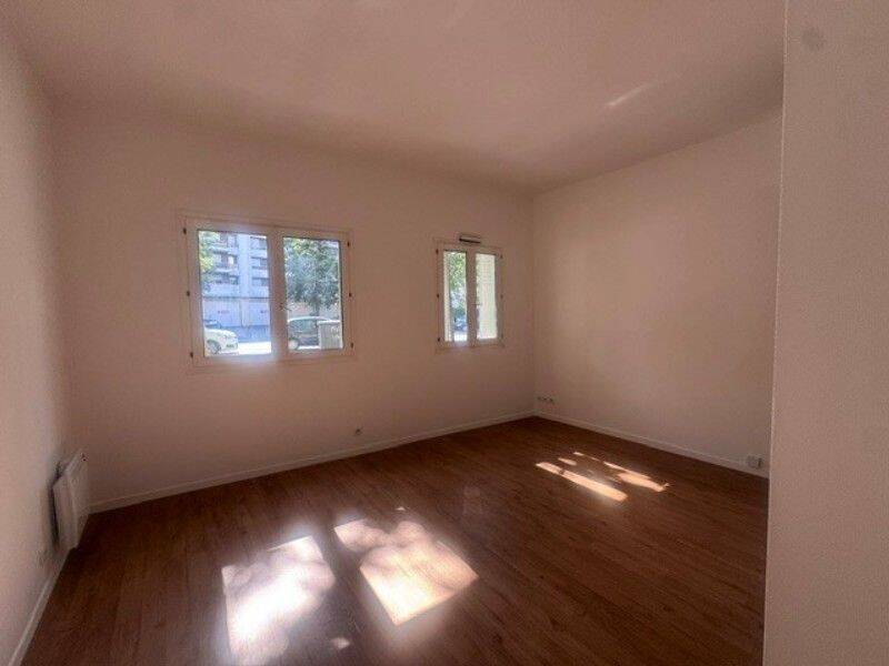 Appartement 1 pièce 27 m² · à Le Kremlin-Bicêtre · 27 m² · 713 €