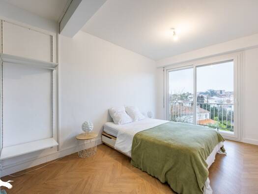 Appartement à vendre 159 000 € 3 pièces 2 chambres 57 m² Étage 3/4 Saint André d'Ornay-Pont Morineau La Roche-sur-Yon 85000