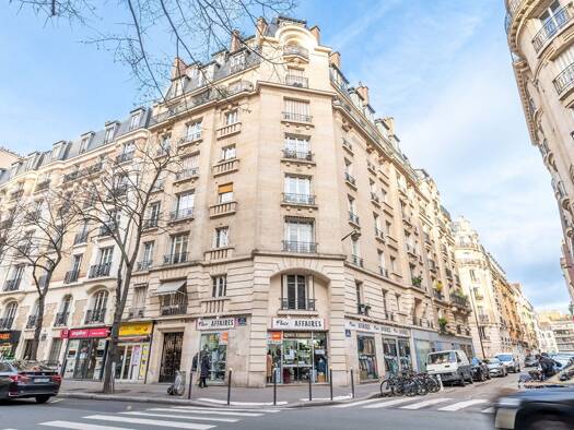 Appartement à vendre 270 000 € 1 pièce 23 m² Étage 1/8 Violet Commerce Paris 15ème arrondissement 75015