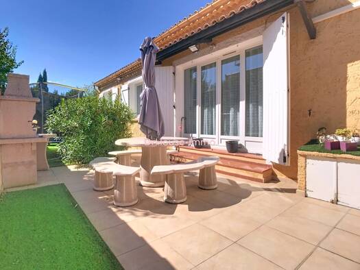 Maison de plain-pied à vendre 390 000 € 5 pièces 4 chambres 122 m² 545 m² de terrain La Cadiere Saint-Victoret 13730