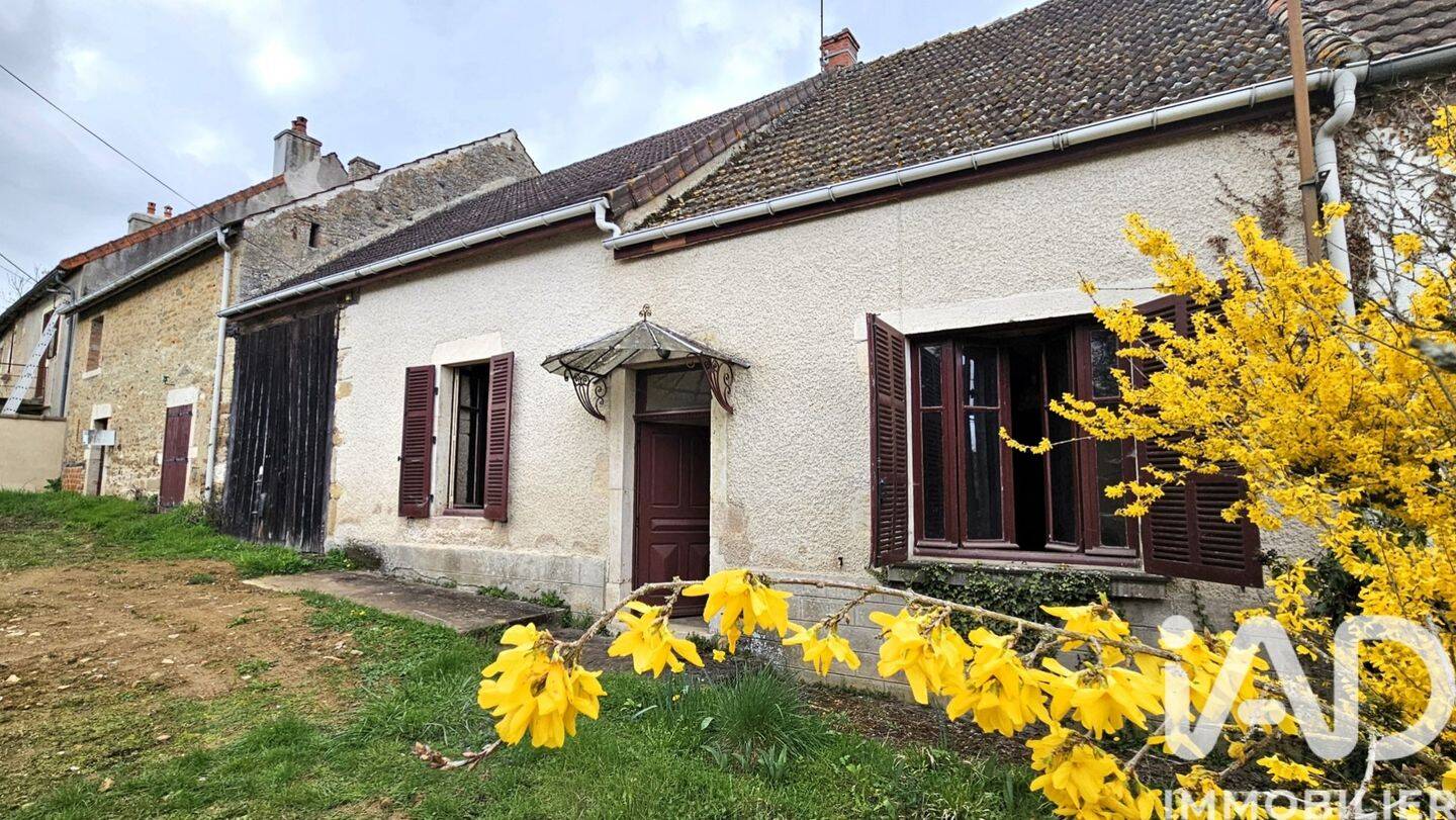 Maison 6 pièces 157 m² · à Molinot · 157 m² · 60 000 €