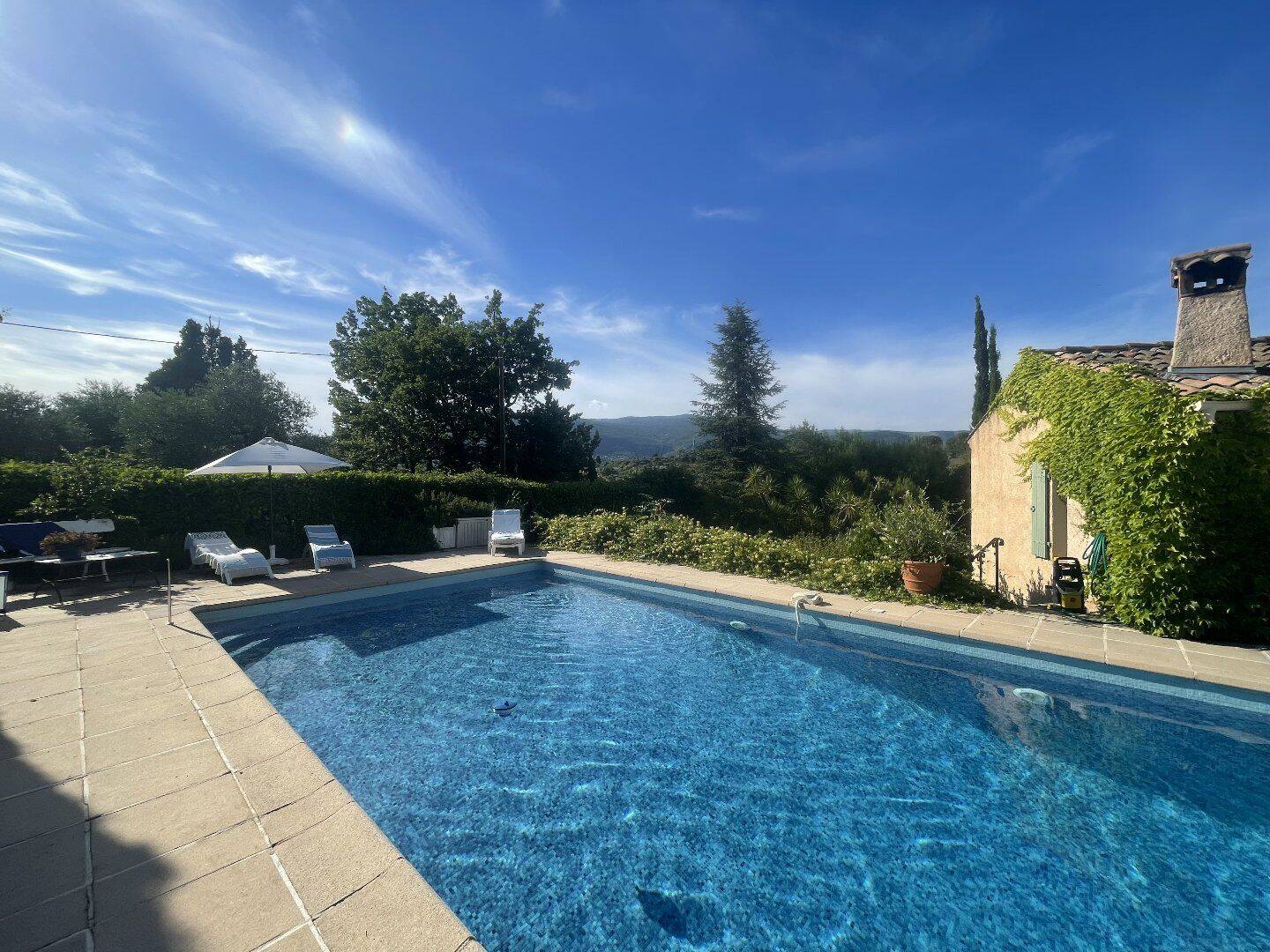 Maison 7 pièces 211 m² · à Grasse · 211 m² · 980 000 €