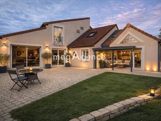 Maison à vendre 450 000 € 10 pièces 4 chambres 203 m² 960 m² de terrain Fontenay-Mauvoisin 78200