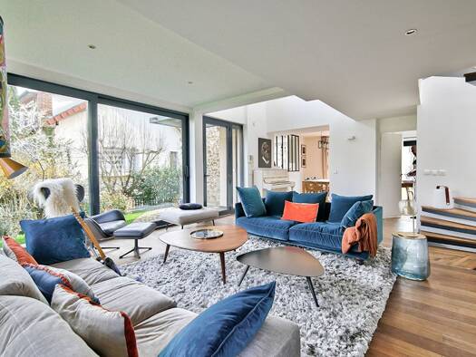 Maison à louer 4 700 € 6 pièces 4 chambres 237 m² Ernest Renan-Chataigneraie Sevres 92310