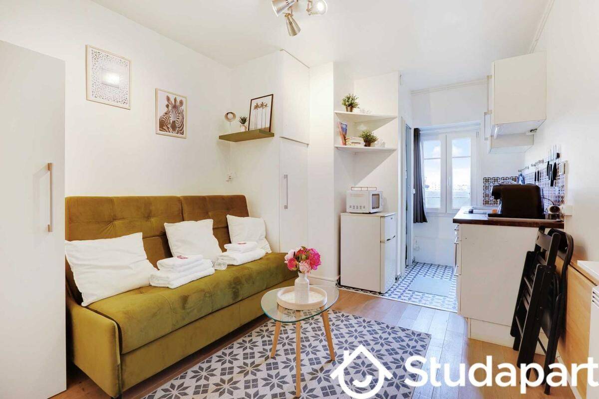 Appartement 1 pièce 13 m² · à Paris 18ème Arrondissement · 13 m² · 1 200 €/mois