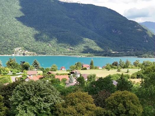 Maison à vendre 469 000 € 7 pièces 3 chambres 121 m² 208 m² de terrain Lathuile 74210