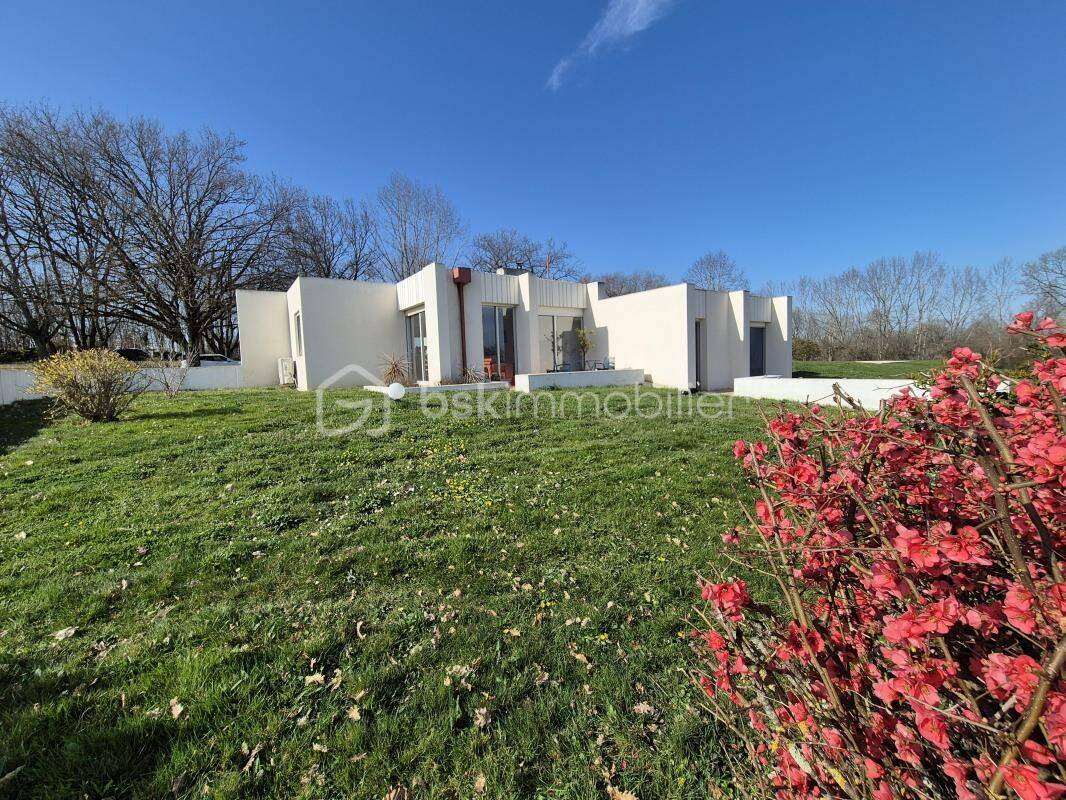 Maison 8 pièces 195 m² · à Fleurance · 195 m² · 680 000 €