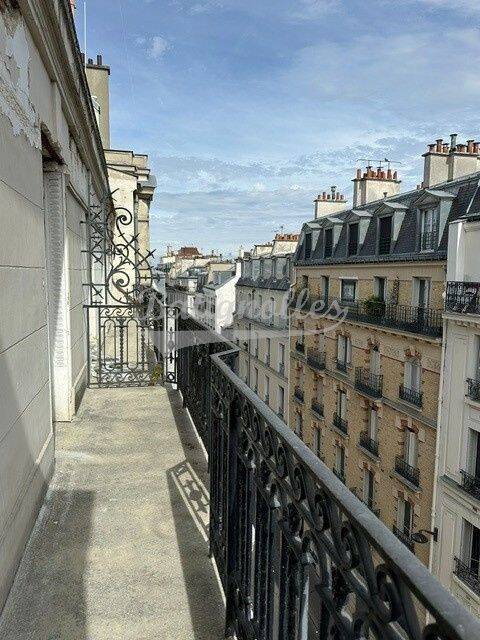 Appartement 3 pièces 52 m² · à Paris 17ème Arrondissement · 52,2 m² · 1 886 €