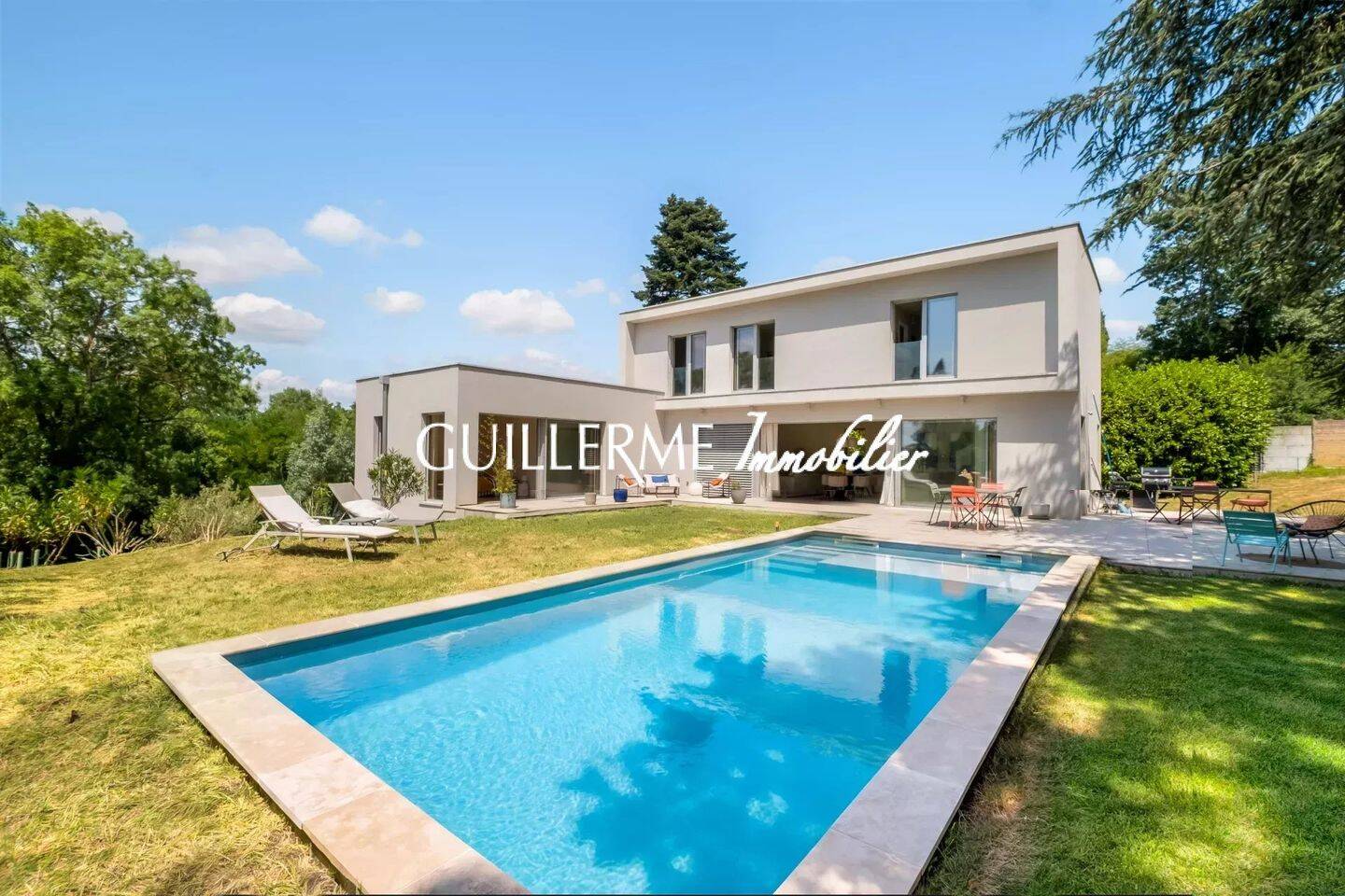 Maison 6 pièces 228 m² · à La Tour-de-Salvagny · 228,3 m² · 1 380 000 €