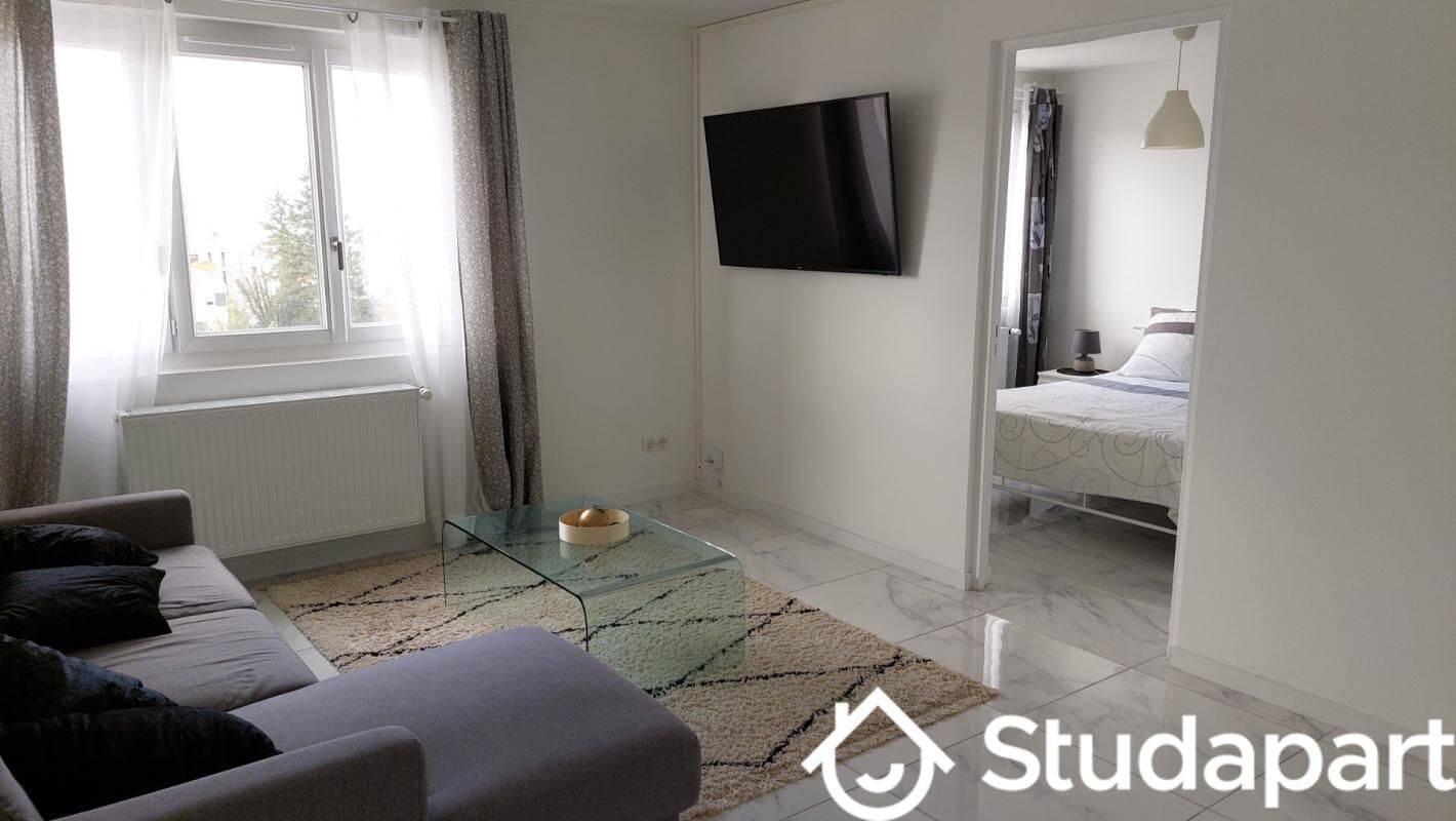 1 pièce 9 m² · à Saint-Priest · 9 m² · 530 €/mois