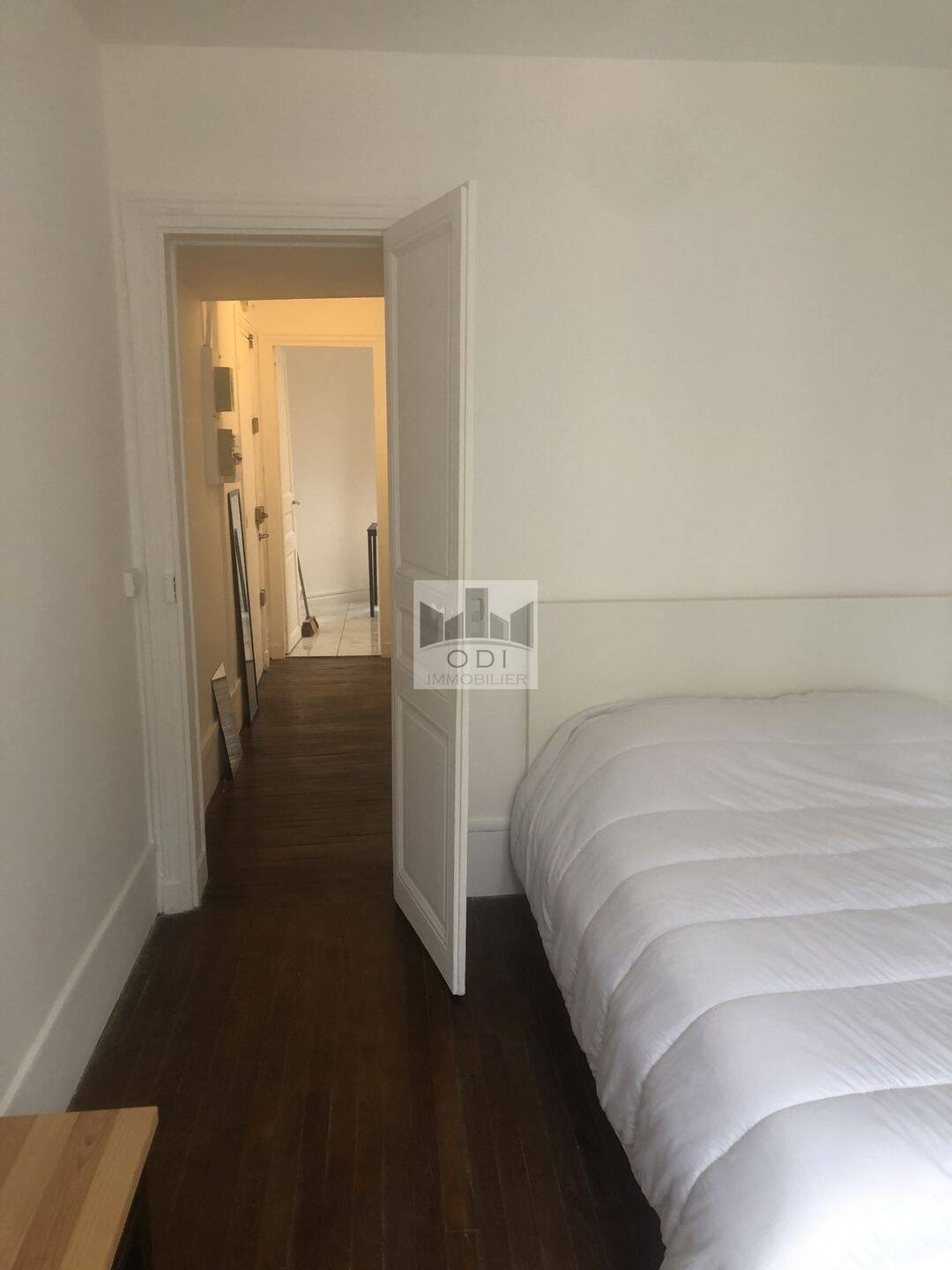 Appartement 1 pièce 24 m² · à Paris 18ème Arrondissement · 23,9 m² · 1 090 €