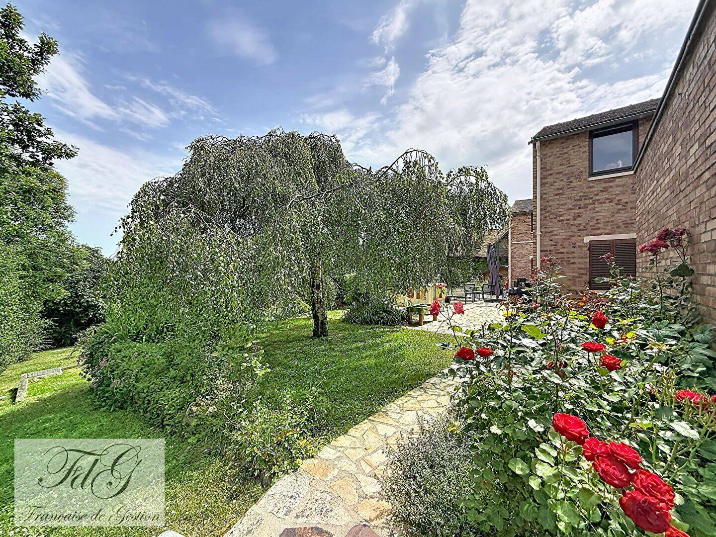 Maison 8 pièces 262 m² · à Mareil-Marly · 262 m² · 3 900 €/mois