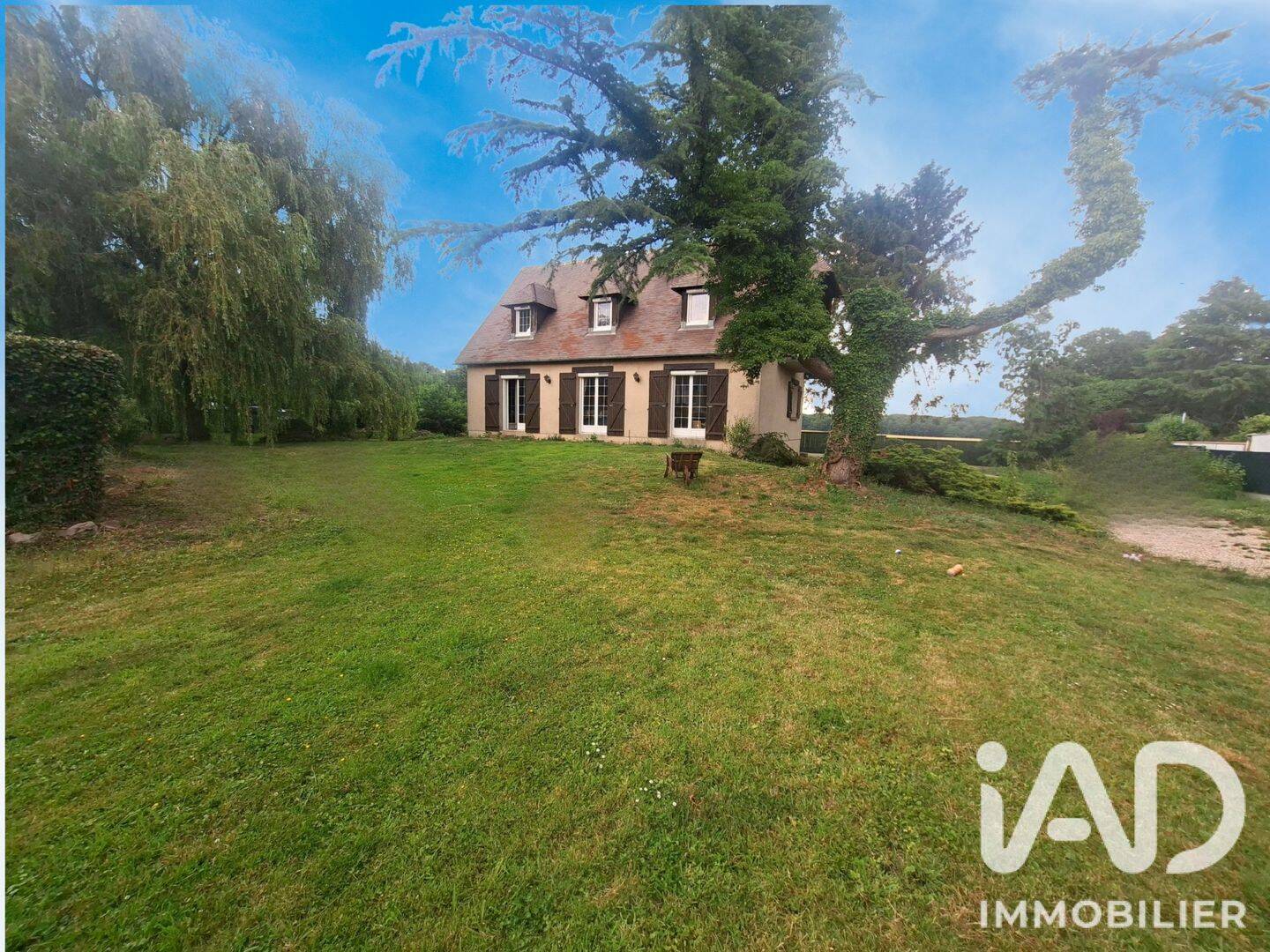 Maison 6 pièces 122 m² · à Lyons-la-Forêt · 122 m² · 246 000 €