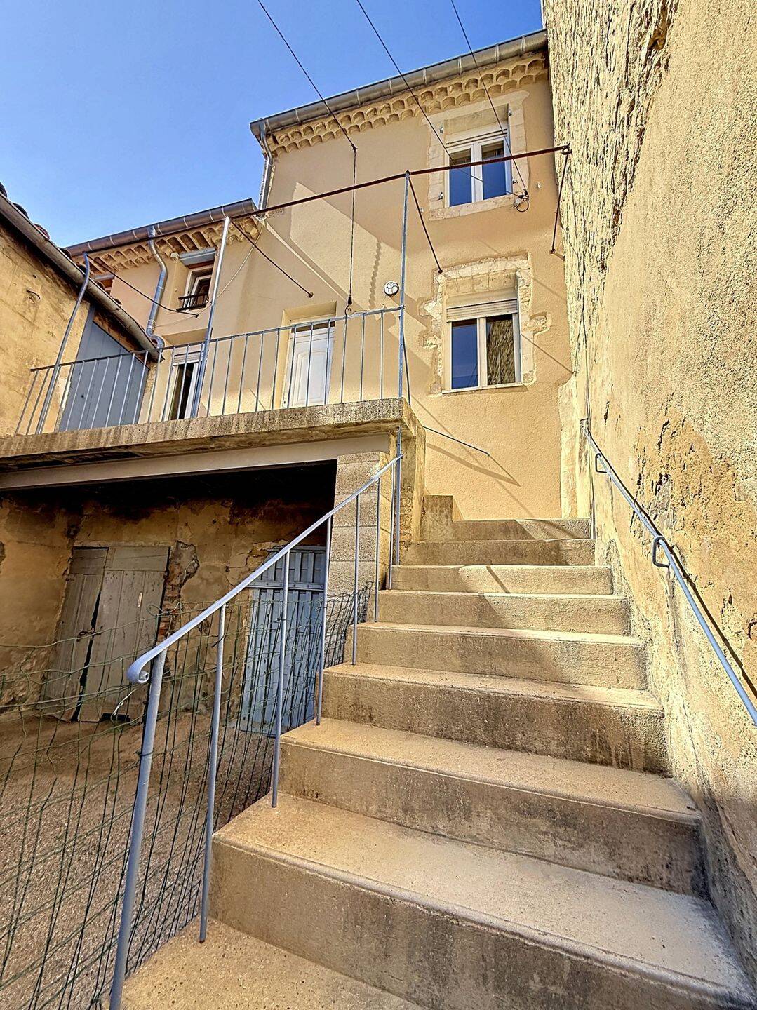 Maison 5 pièces 90 m² · à Pujaut · 90 m² · 960 €
